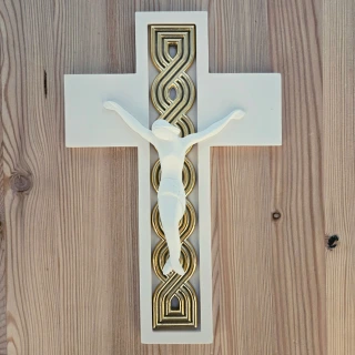 Crucifix catholique artisanal blanc et doré avec représentation du Christ